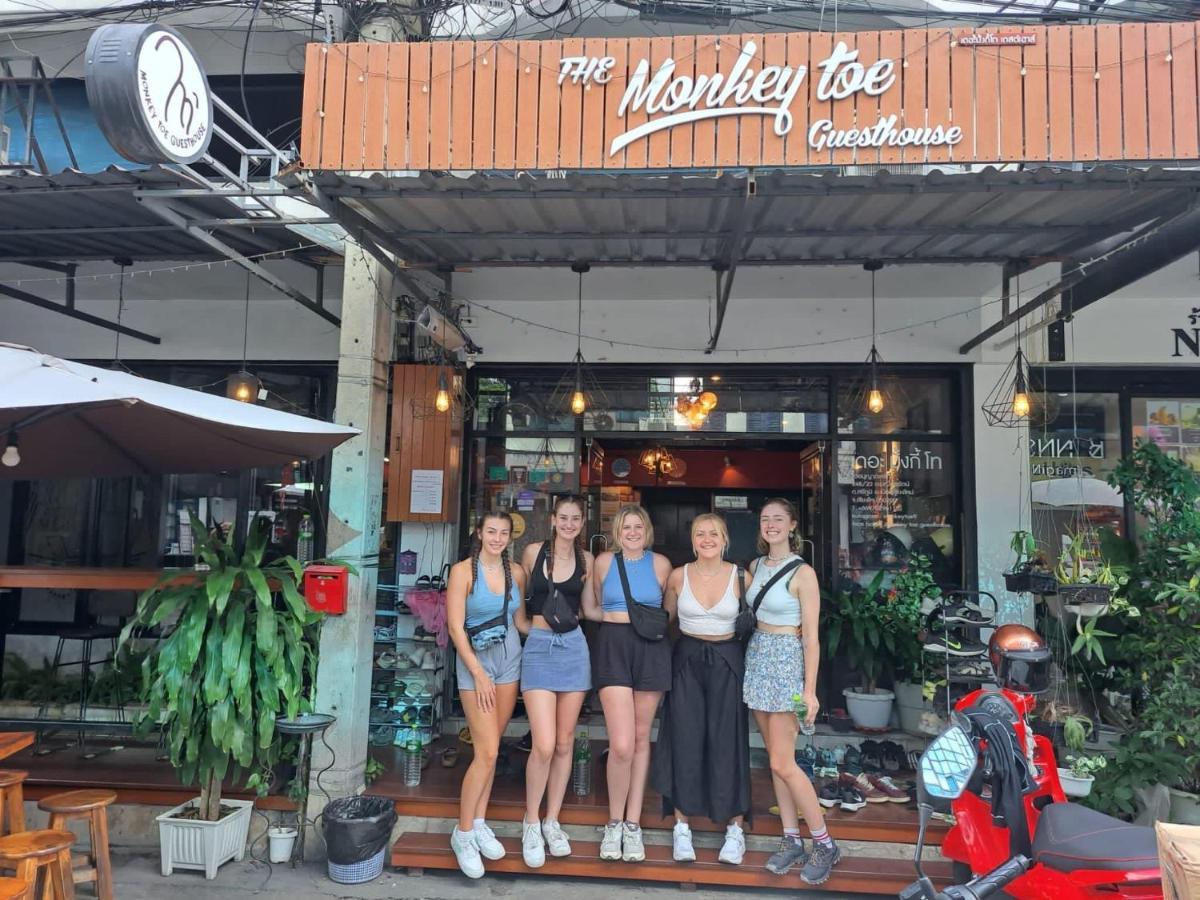 Monkey Toe Guesthouse Chiang Mai Bagian luar foto