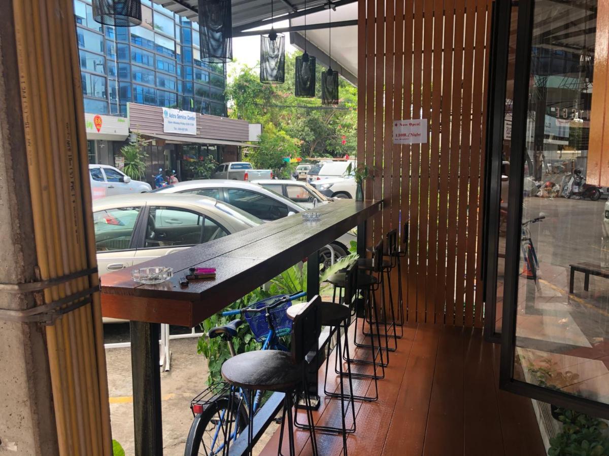 Monkey Toe Guesthouse Chiang Mai Bagian luar foto