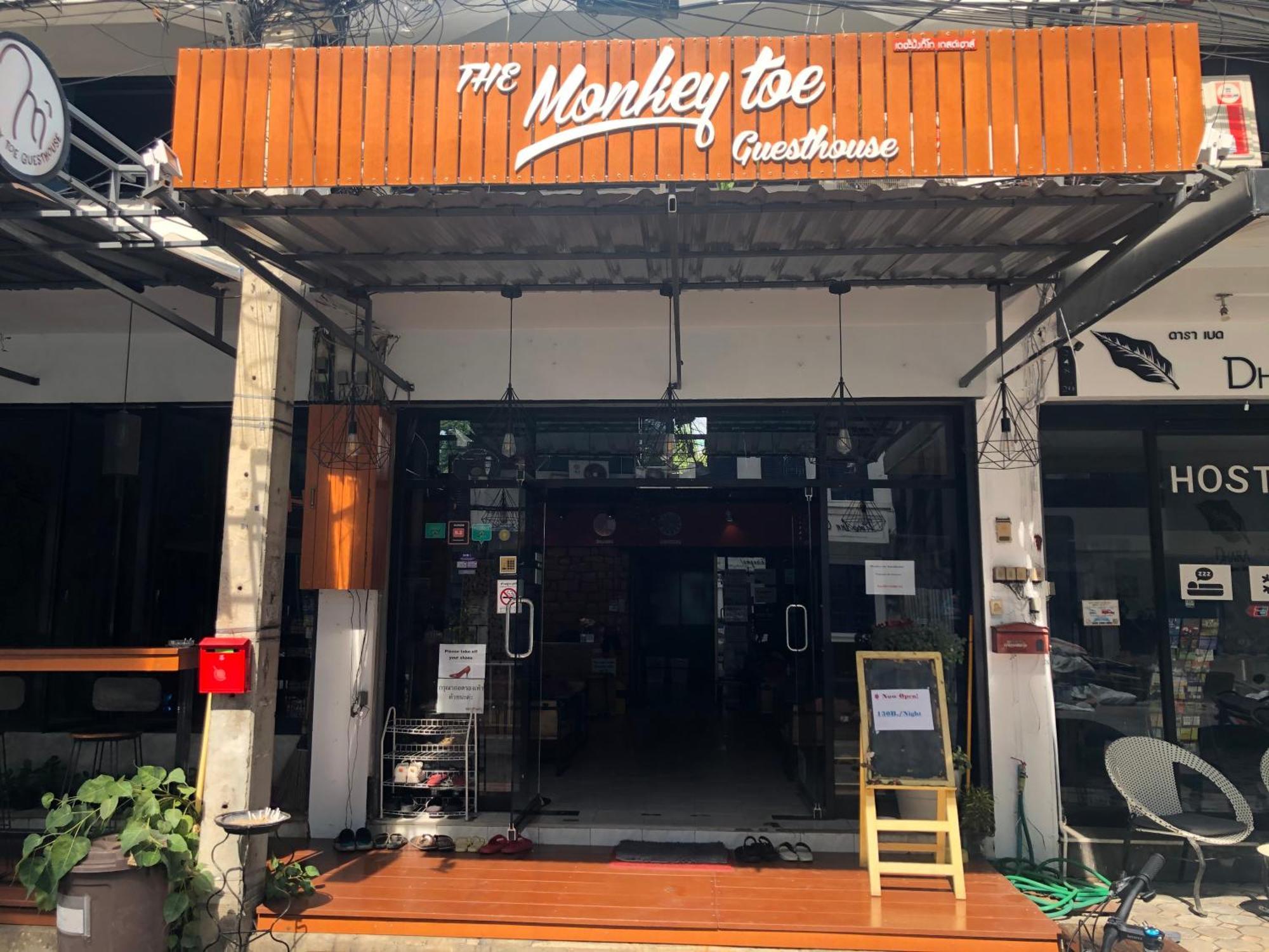 Monkey Toe Guesthouse Chiang Mai Bagian luar foto