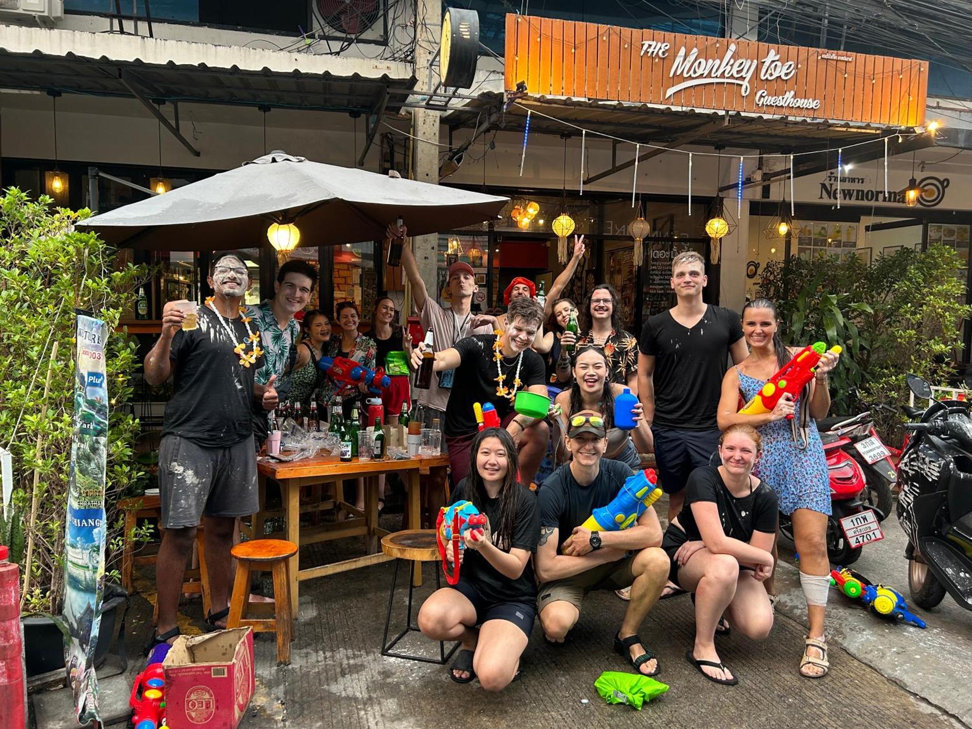 Monkey Toe Guesthouse Chiang Mai Bagian luar foto