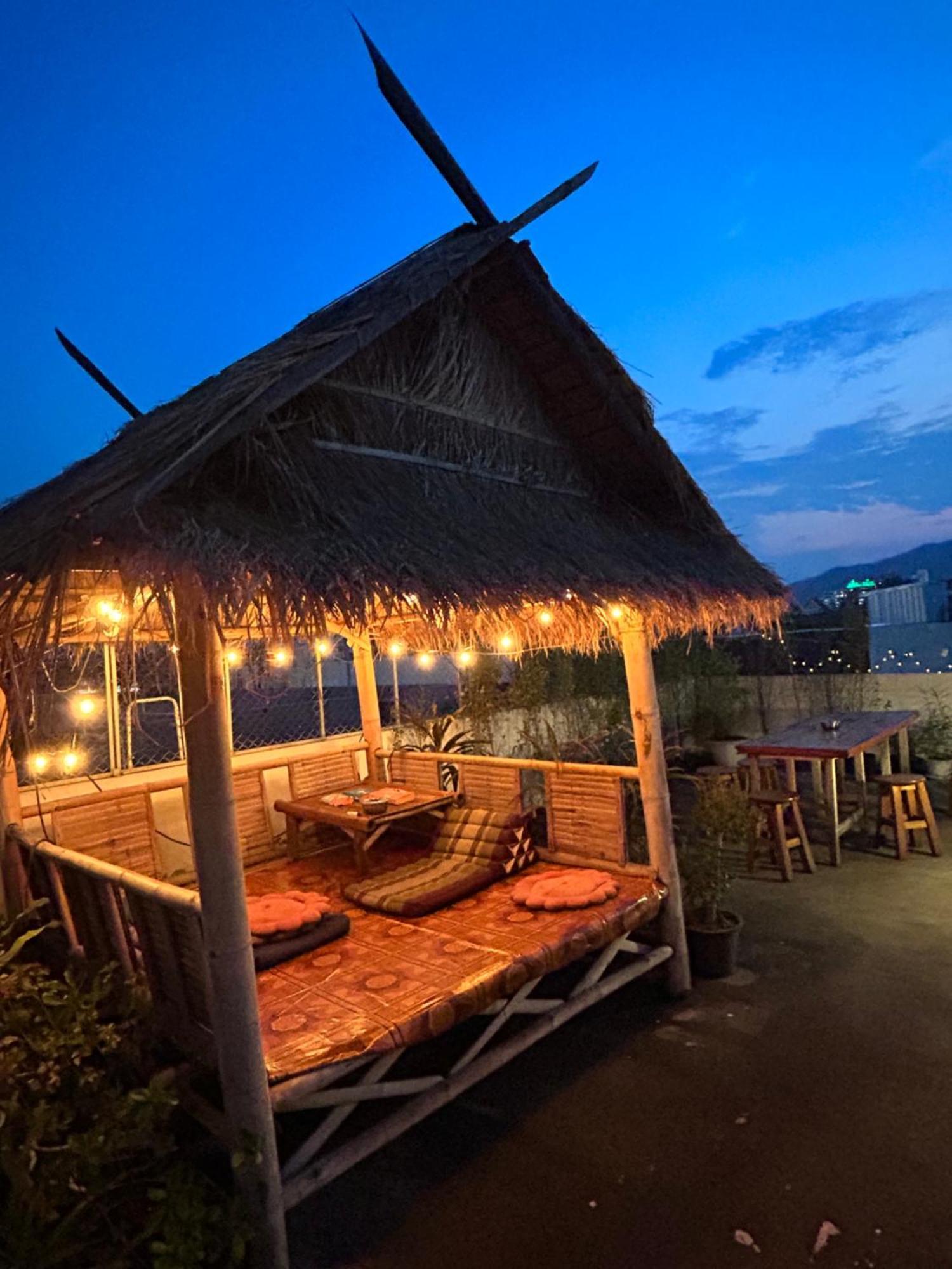 Monkey Toe Guesthouse Chiang Mai Bagian luar foto